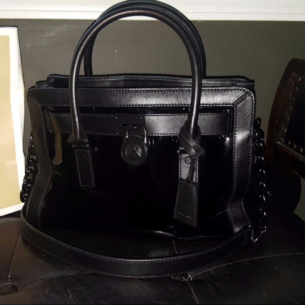 Michael Kors Blk Patent Frame Out Hamilton Satchel